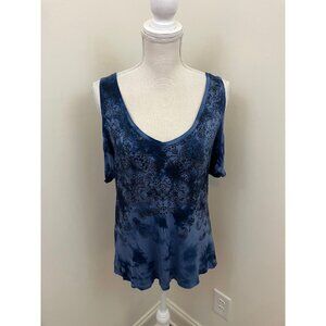 Rock & Republic Blue Cold Shoulder Modern Print Top Size Medium